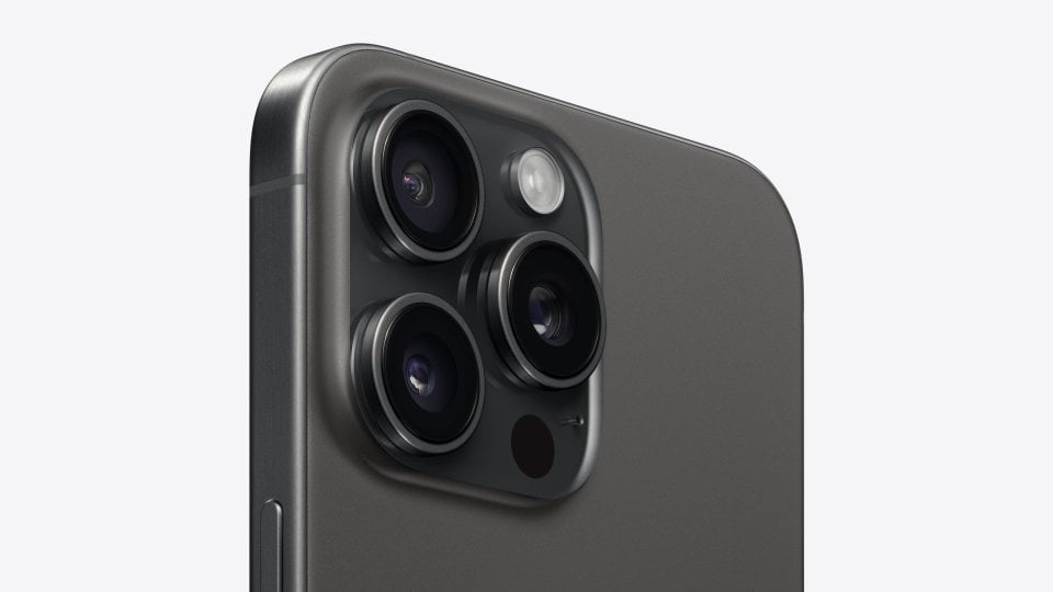Apple iPhone 15 Pro Max 13