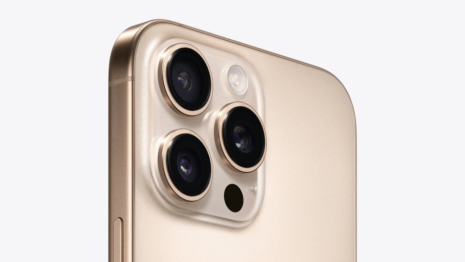 Apple iPhone 16 Pro Max 5