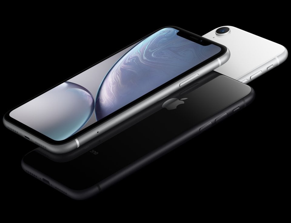 Apple iPhone XR 7