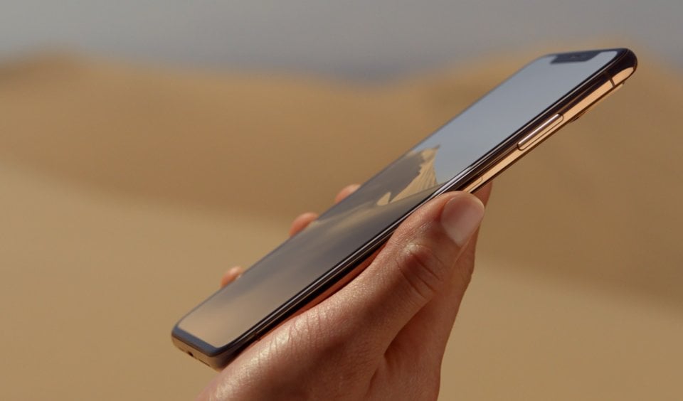 Apple iPhone XS 5