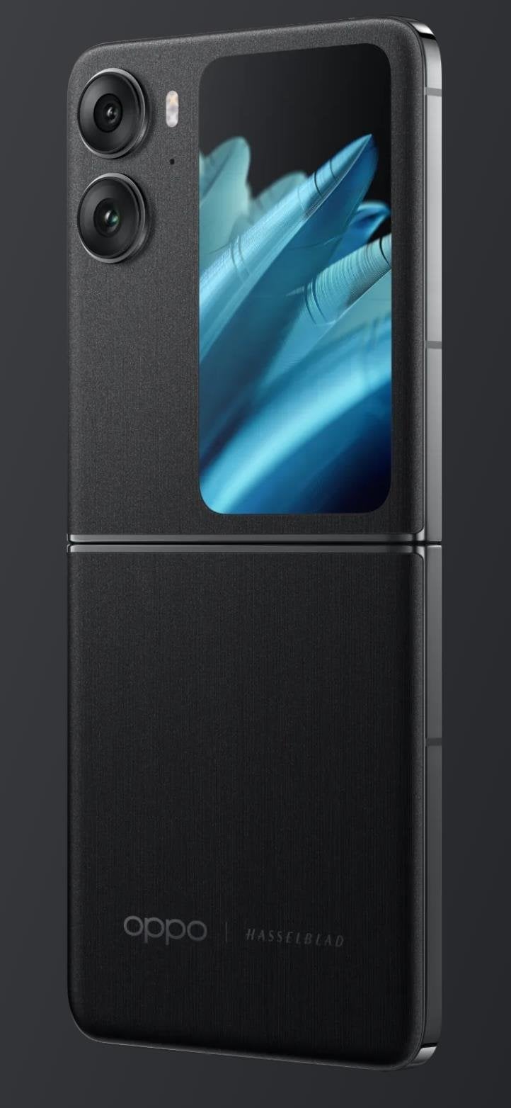 Oppo Find N2 Flip 11