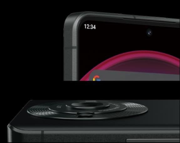 Sharp Aquos R8 Pro 3