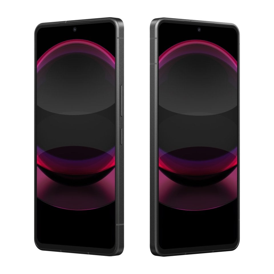 Sharp Aquos R8 Pro 5