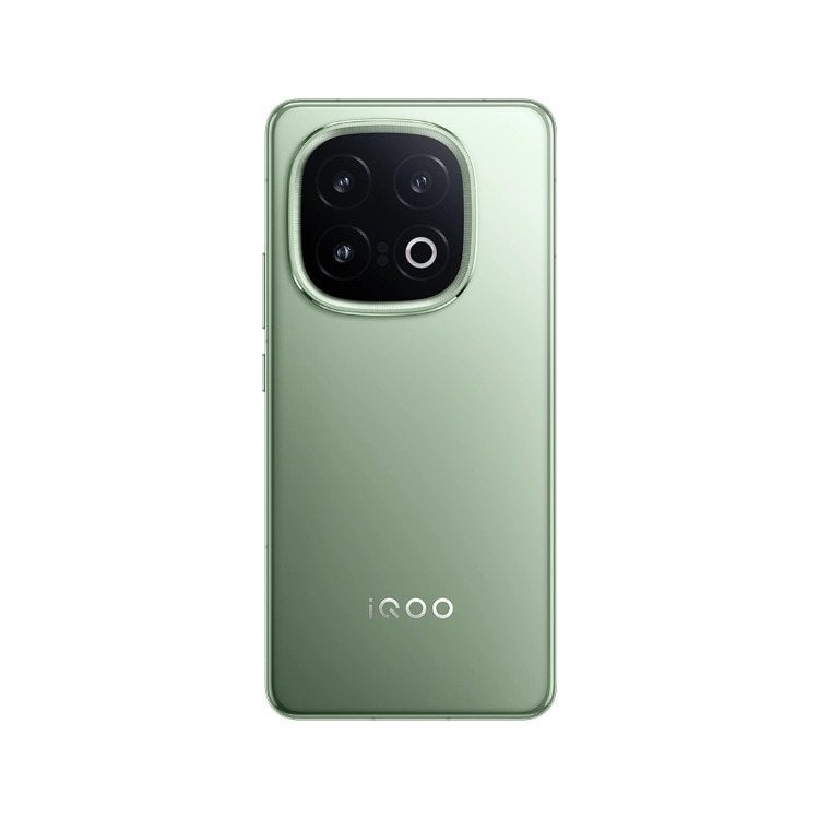 Vivo iQOO 13 8