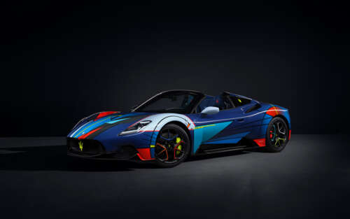 A high-performance Maserati MC20 supercar featuring a sleek, aerodynamic design and... 7680x4800 free hd wallpapers
