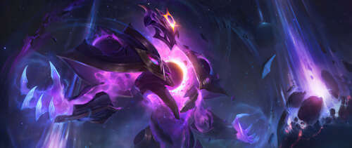 Xerath from League of Legends surrounded by glowing blue magical energy. UWUHD pictures for wallpaper