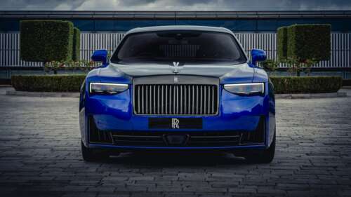 A sleek and polished 2025 Rolls-Royce Black Badge Ghost in high definition. wallpaper photo gallery download