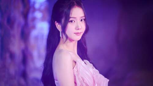 A portrait of Jisoo from BLACKPINK wearing a pink dress against a dreamy purple aesthetic... free background