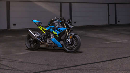 A high-performance 2024 BMW S1000R sport motorcycle featuring aggressive styling... wallpaper download