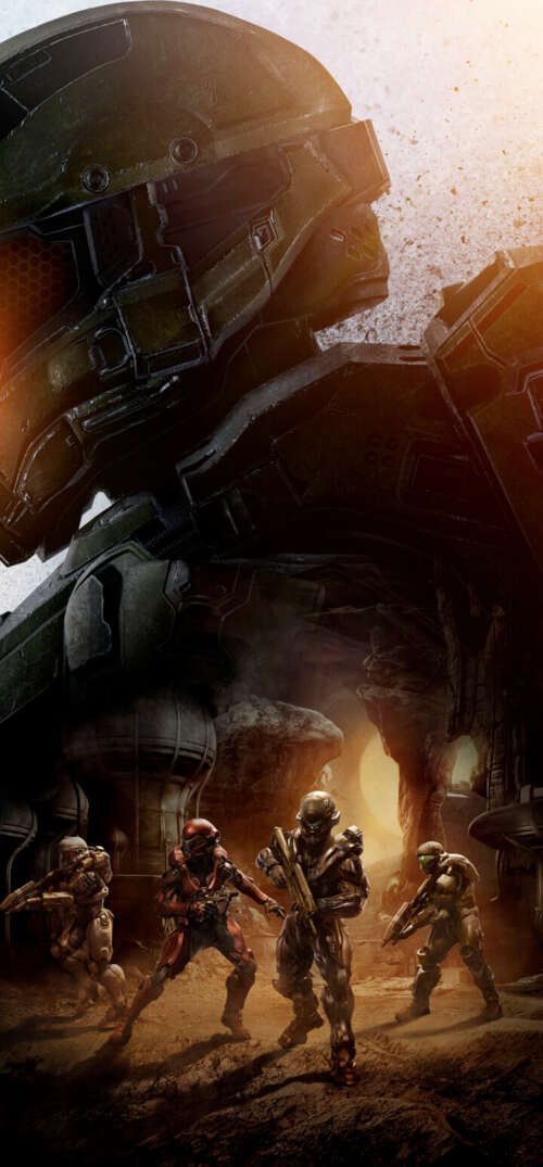 Master Chief in full Spartan armor from the Halo video game series lock screen wallpaper