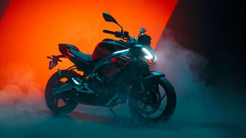 Detailed shot of the 2025 Aprilia Tuono 457 naked motorcycle featuring aggressive... wallpaper download