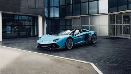 A stunning, high-detail 5K close-up of the Lamborghini Aventador LP 780-4 Ultimae... high definition wallpaper
