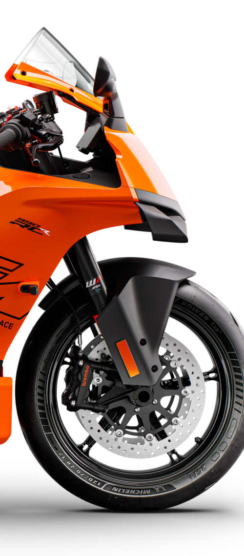 A highly aerodynamic futuristic sports motorcycle with sleek metallic plating and... Cubot King Kong Power 5