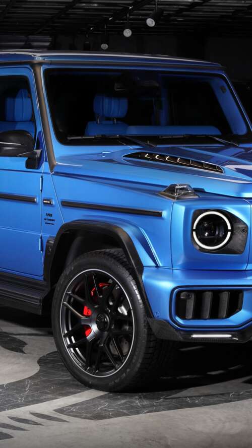 A highly detailed view of the custom TopCar Mercedes-Benz G-Class Inferno widebody... Apple iPhone SE 2022 high definition wallpaper