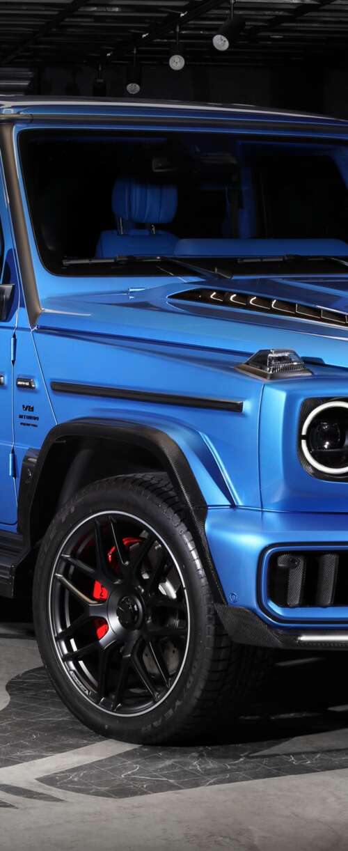 A highly detailed view of the custom TopCar Mercedes-Benz G-Class Inferno widebody... Samsung Galaxy Z Flip7 FE