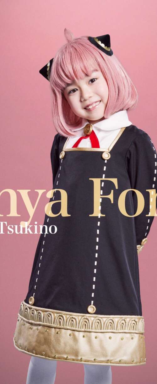 Anya Forger from Spy x Family with a cute pink aesthetic. Samsung Galaxy Z Flip7 FE download free phone wallpaper
