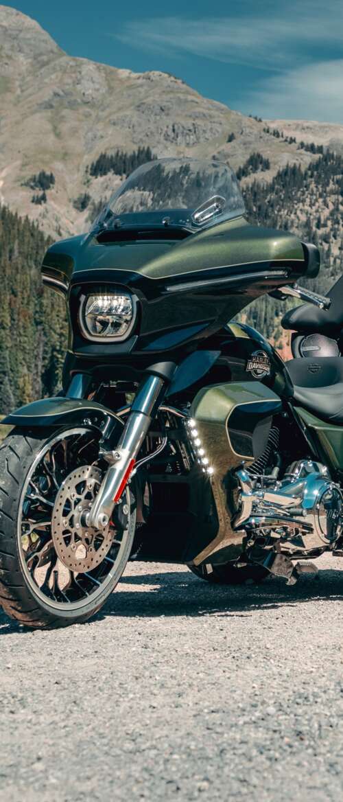 A high-resolution, detailed close-up of a 2026 Harley-Davidson Street Glide motorcycle... nubia Flip 3 pictures for wallpaper