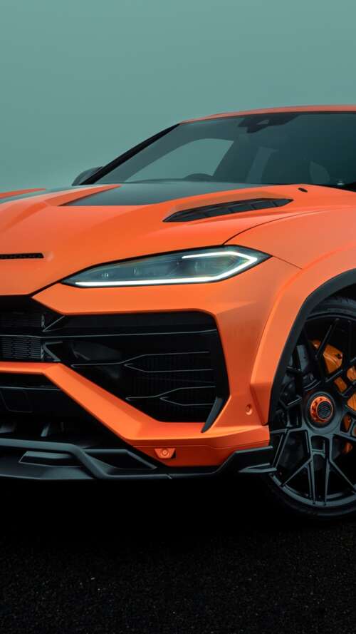 A high-resolution photograph of a Lamborghini Urus SE parked on a city street with... Apple iPhone SE 2022 hand phone wallpaper