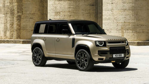A high-performance 2025 Land Rover Defender OCTA featuring its distinctive rugged... wallpaper