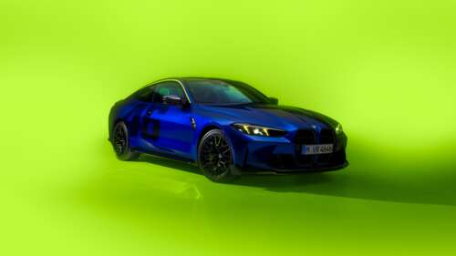 A smooth and high-resolution solid green background in 8K resolution. wallpaper