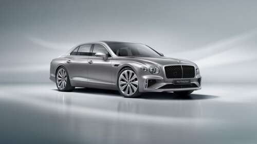 A high-resolution, detailed view of the sleek 2025 Bentley Flying Spur luxury sedan. wallpaper