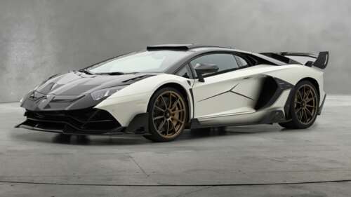 A high-resolution, detailed view of a 2025 Mansory Lamborghini Aventador LP 780-4... free wallpaper