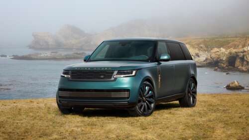 A detailed view of the 2024 Range Rover SV Carmel Edition luxury SUV wallpaper