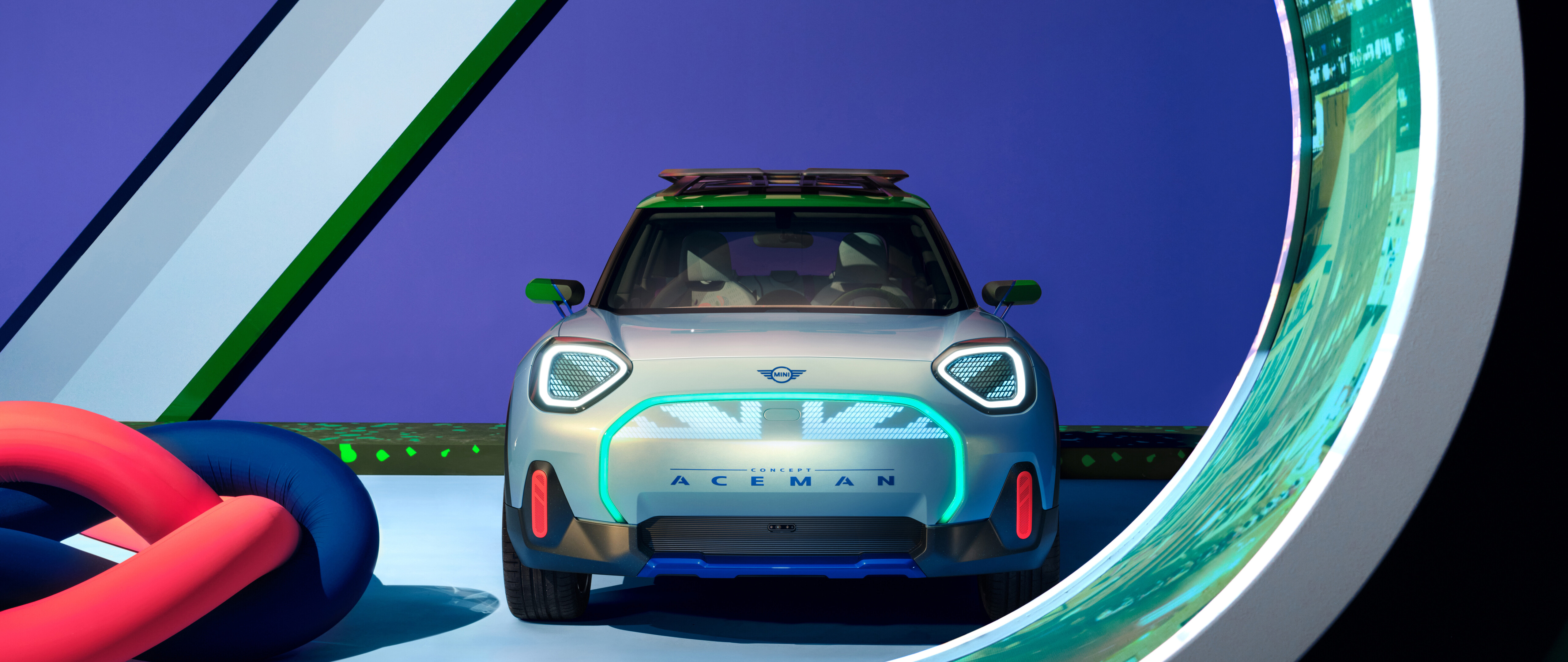 A high-resolution shot of a MINI Aceman electric vehicle showcasing its sleek, modern crossover design.