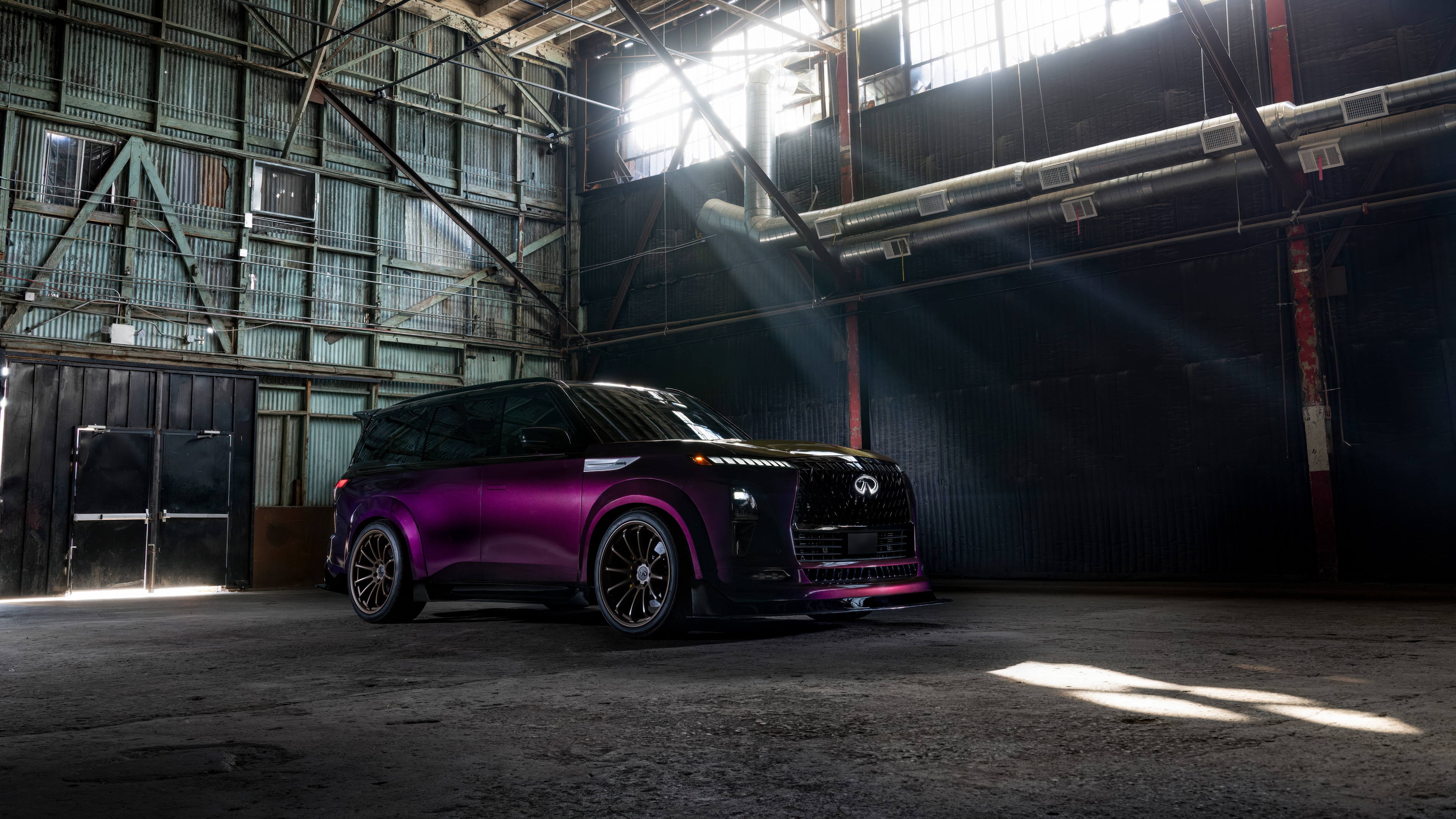 A stunning 5K detailed view of the 2025 Infiniti QX80 luxury performance SUV.