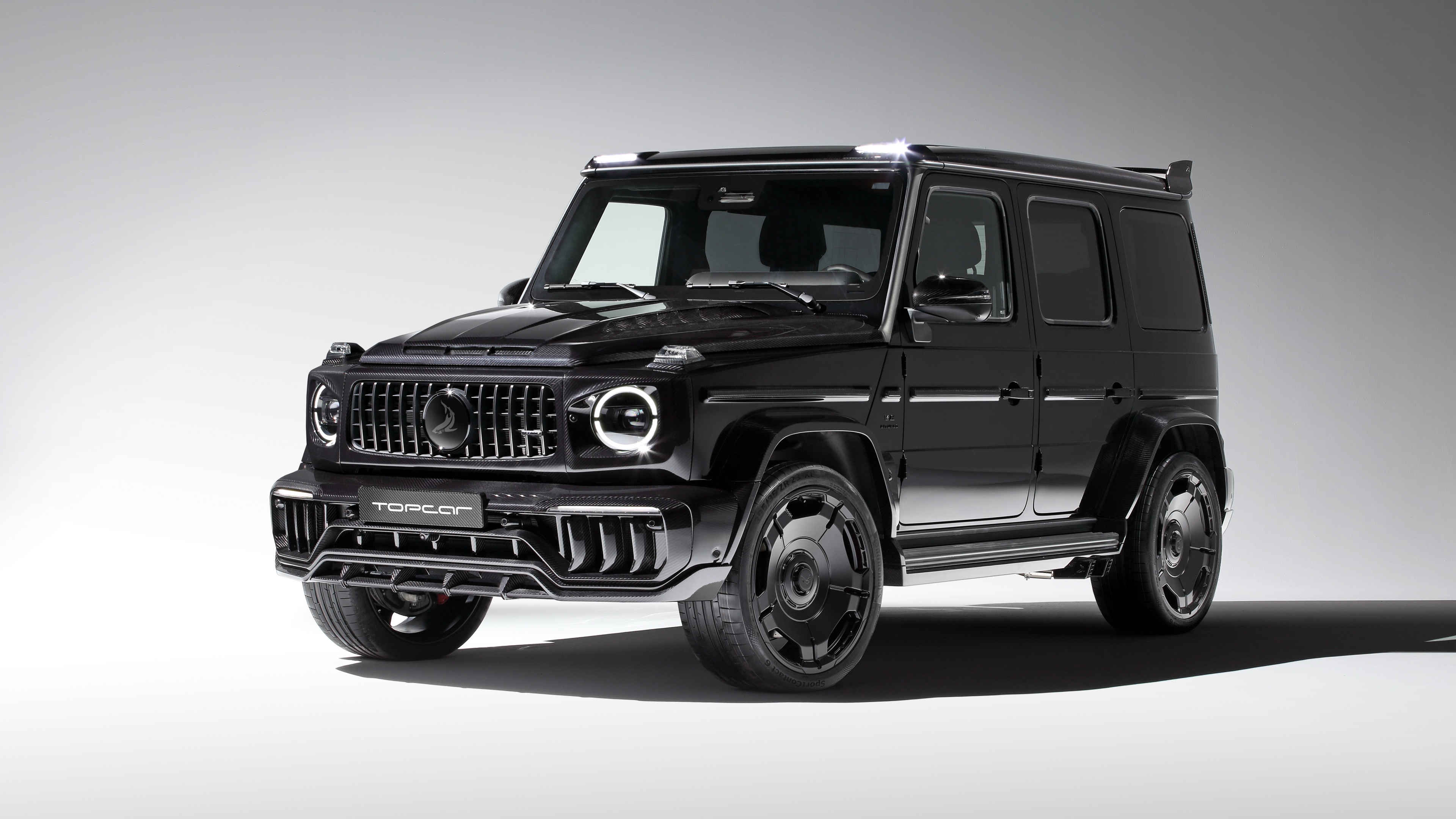 A high-detail 5K rendering of the 2025 Mercedes-Benz G-Class G-Wagon showcasing its premium design.