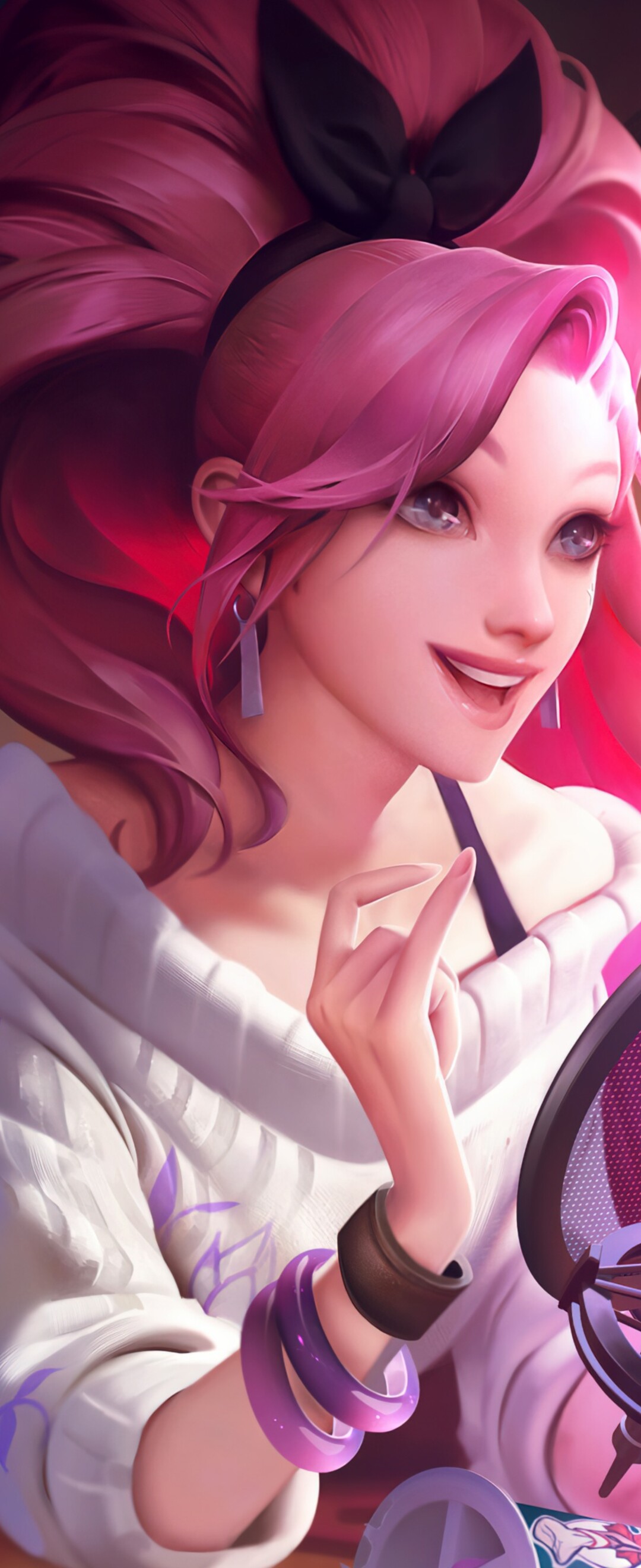 Seraphine from League of Legends K/DA featuring her signature pink hair and glamorous pop star attire.