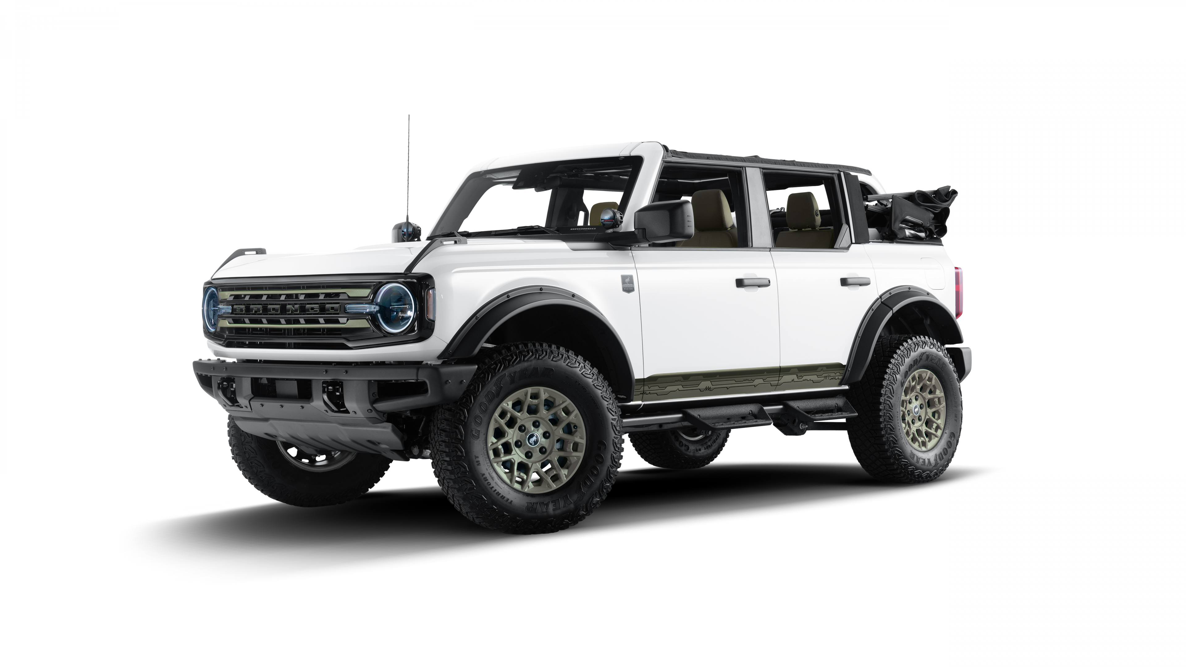 A modern 2025 Ford Bronco SUV isolated on a white background.