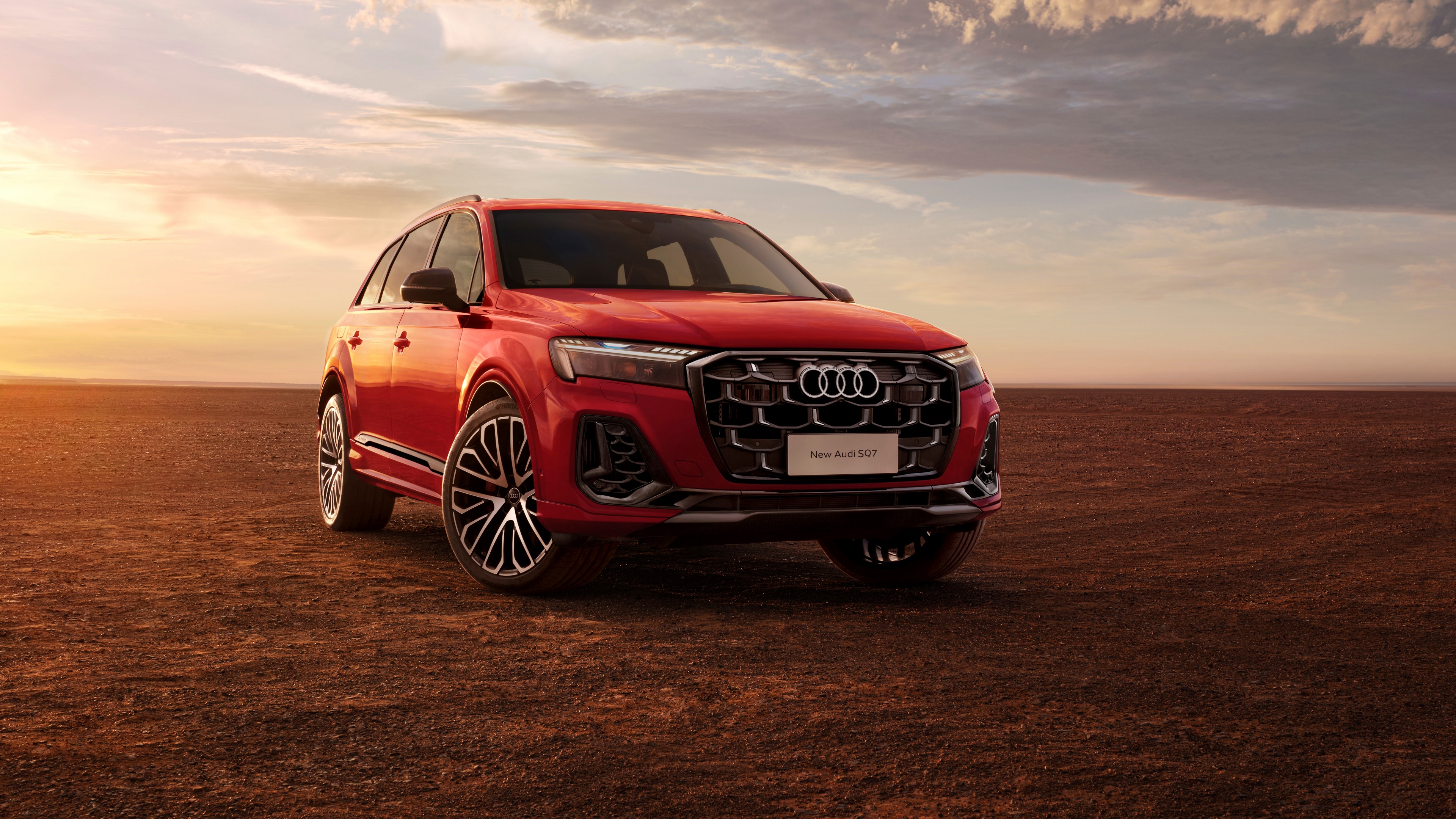A high-resolution, detailed shot of a 2024 Audi SQ7 TFSI luxury SUV.