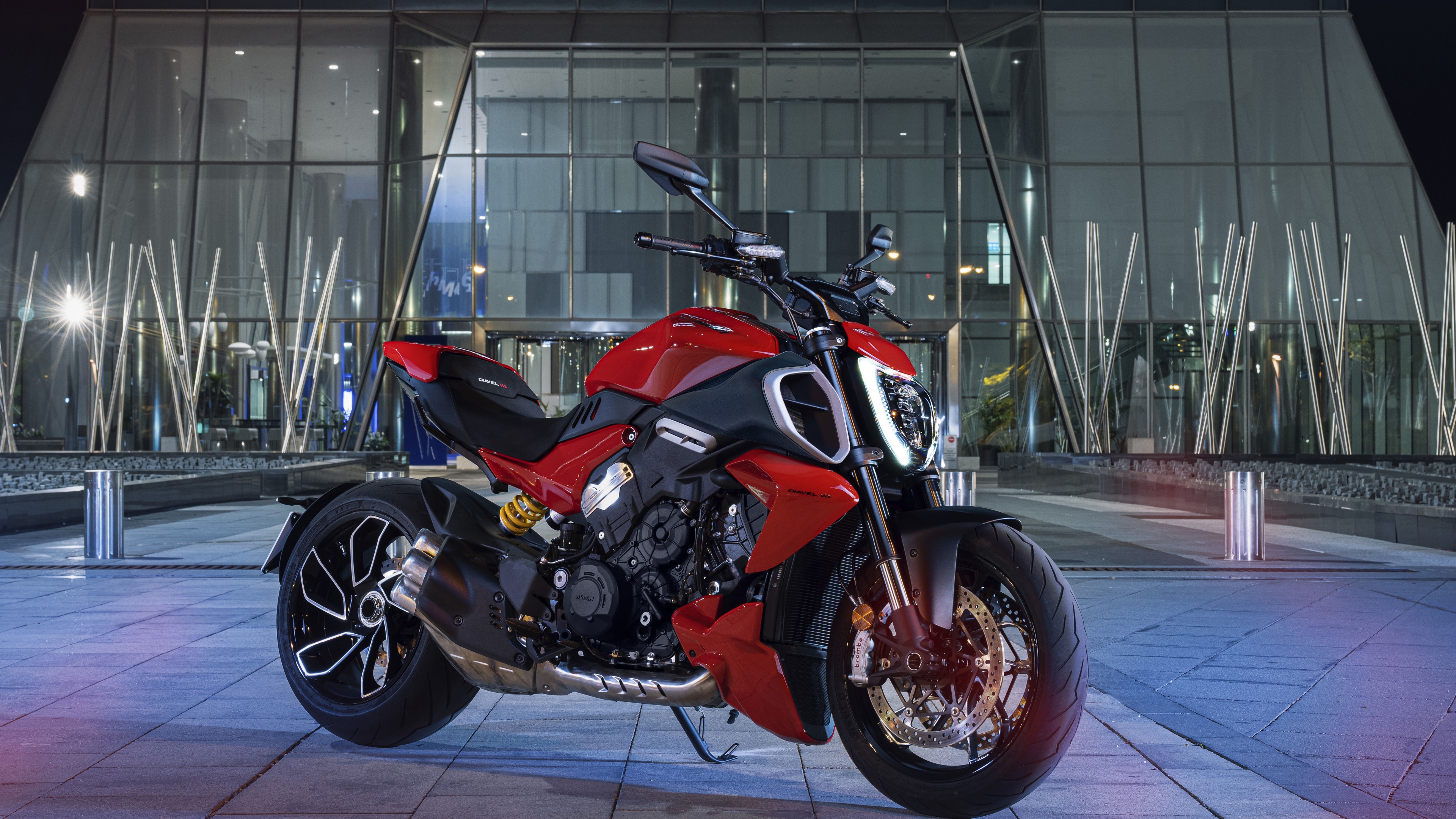 Detailed 5K view of a 2023 Ducati Diavel V4 sport cruiser motorcycle.