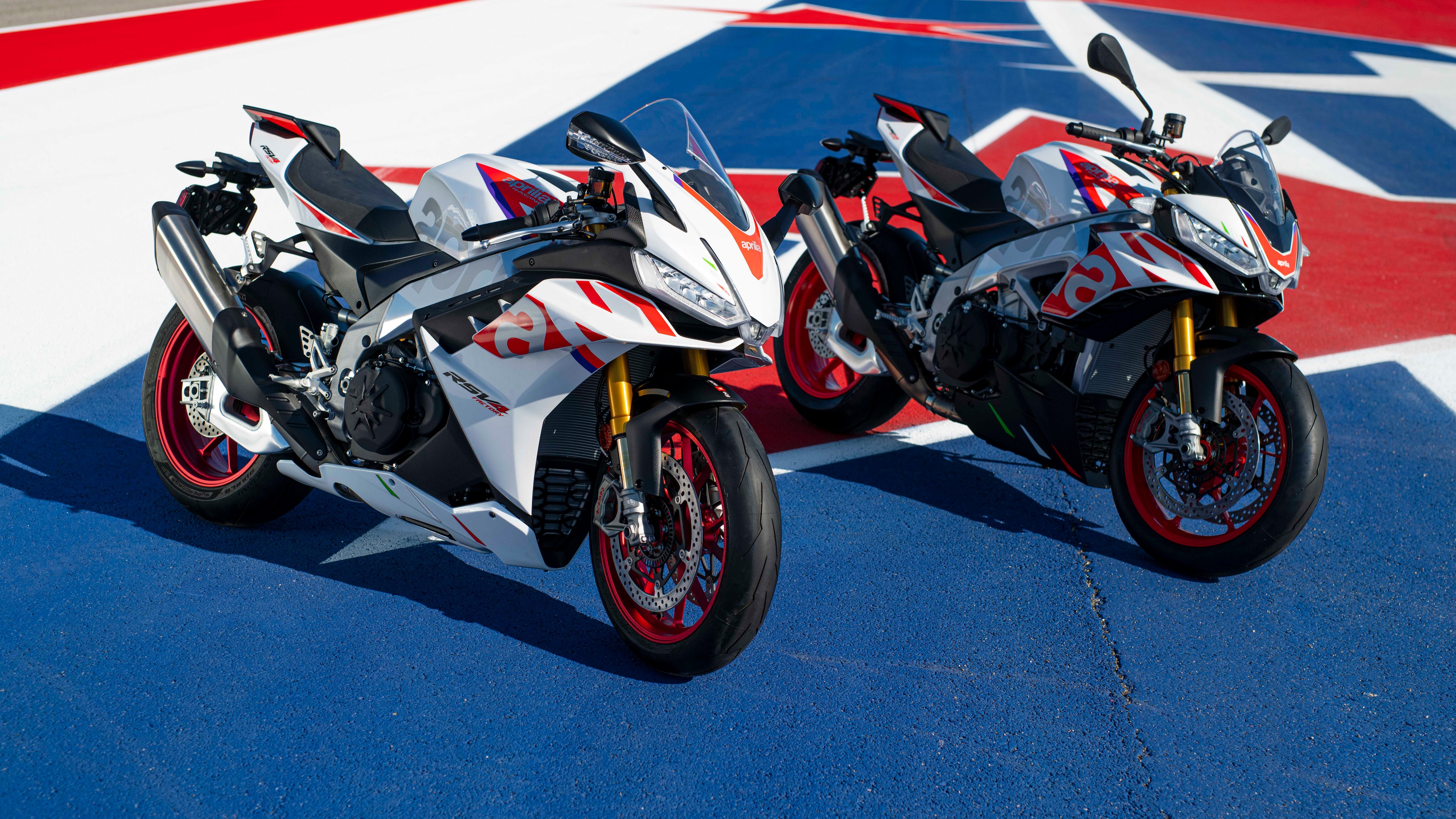 High-resolution view of the Aprilia RSV4 Factory and Aprilia Tuono V4 Factory limited edition Italian superbikes.