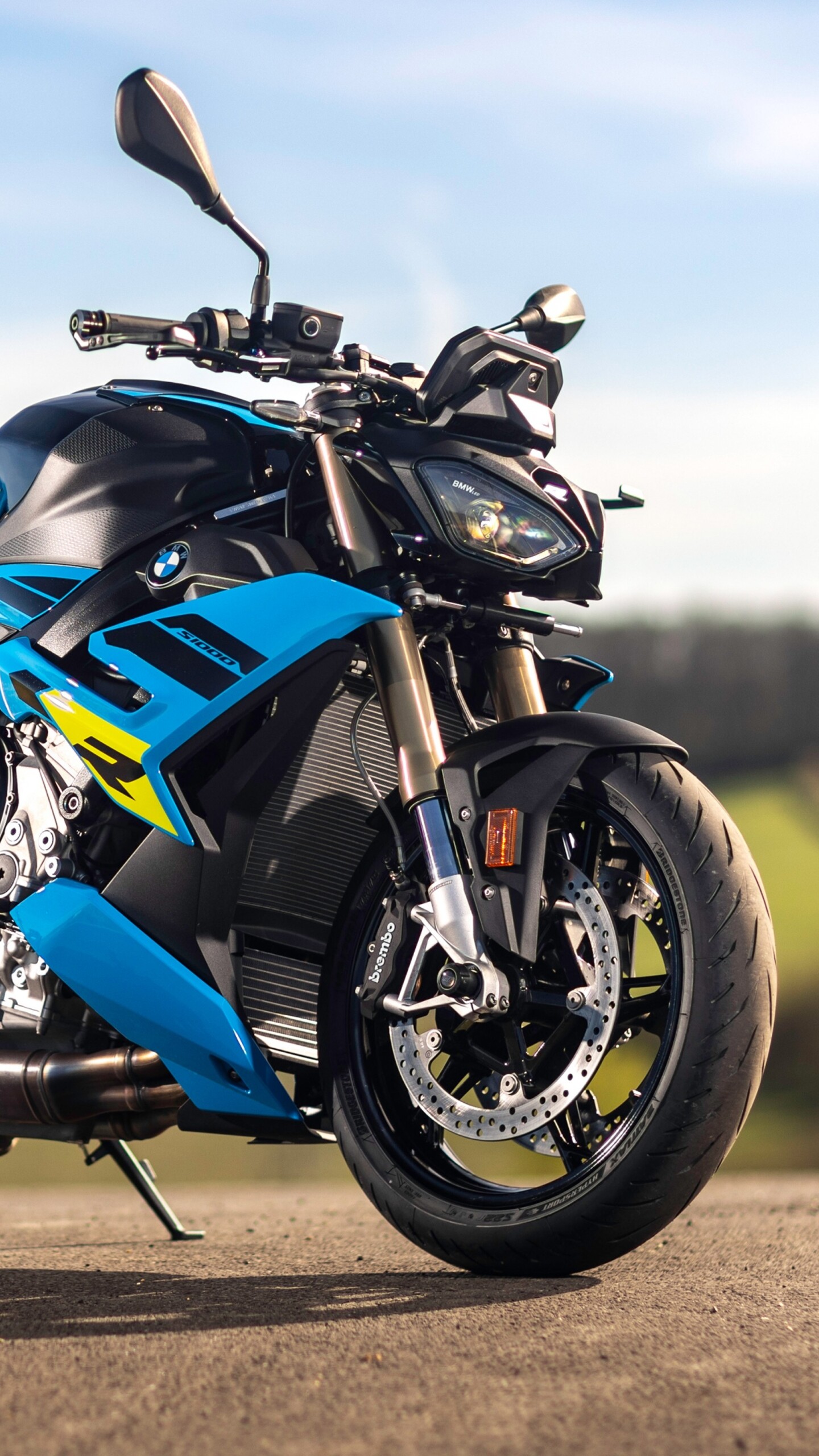 A sleek and aerodynamic 2025 sports motorcycle with futuristic design elements and metallic finish.